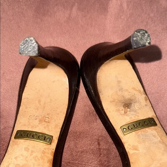 Vintage Gucci Black and Brown Mules with Elegant Design - Picture 3 of 5
